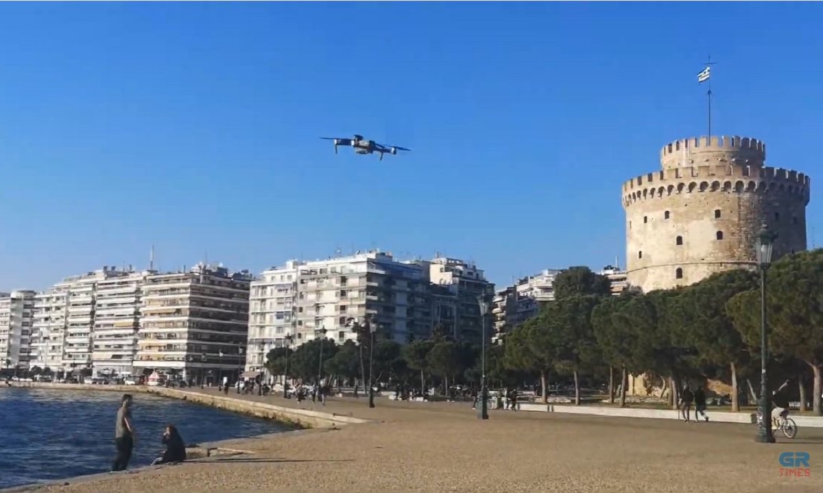 Κορονοϊός: Μέχρι και drone επιστρατεύτηκαν για να μείνει ο κόσμος μέσα (vid)