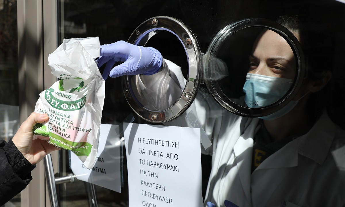 Κορονοϊός: Απίστευτο, εξαφάνισαν το φάρμακο με χλωροκίνη από τα ελληνικά φαρμακεία! (vids)