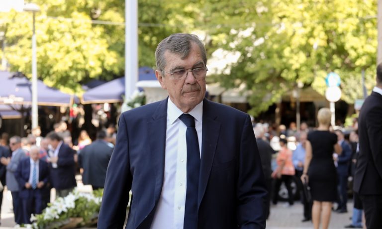 Στη μονάδα εντατικής θεραπείας με κορονοϊό ο Δημήτρης Κρεμαστινός (vid)