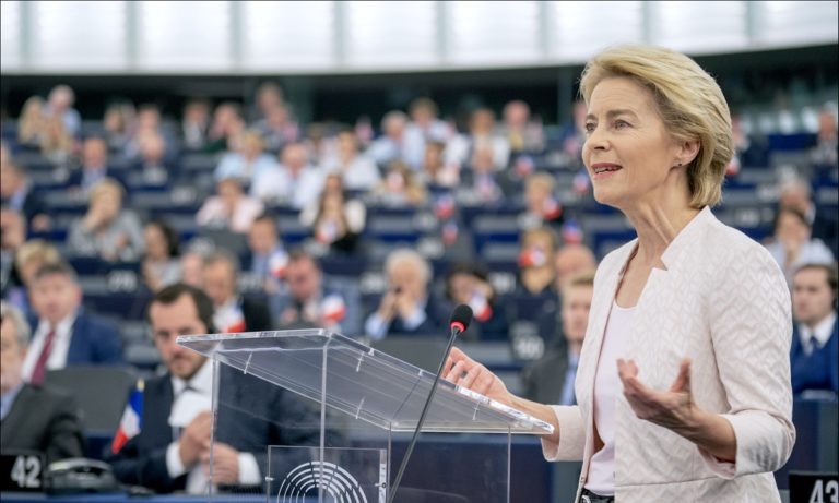 Κορονοϊός: «Ελπίζω να έχουμε εμβόλιο στην αγορά πριν το φθινόπωρο», λέει η Φον Ντερ Λάιεν