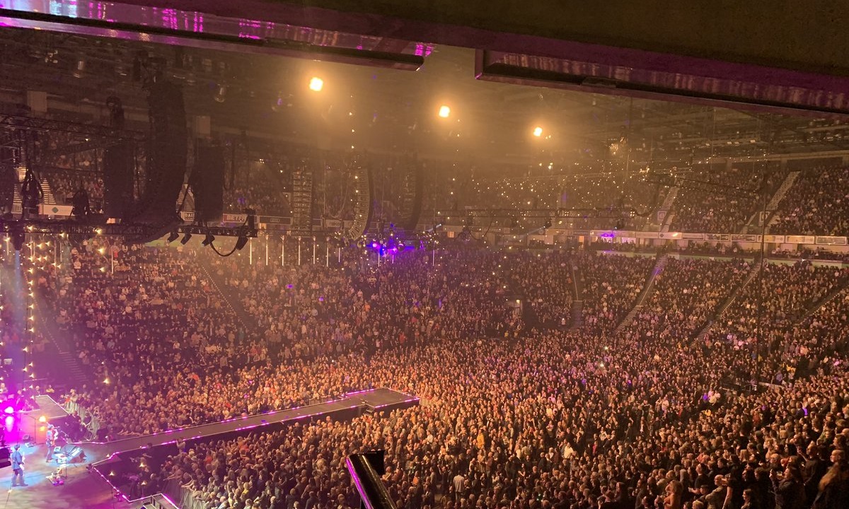 Κορονοϊός: ΣΟΚ! 20.000 σε συναυλία των Stereophonics! (pics)