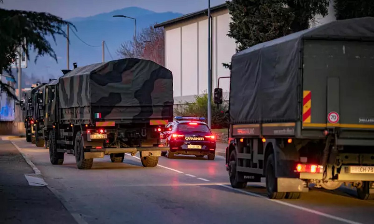 Κορονοϊός – Ιταλία: Συγκλονίζει το Μπέργκαμο – Φορτηγά μεταφέρουν νεκρούς! (vid)