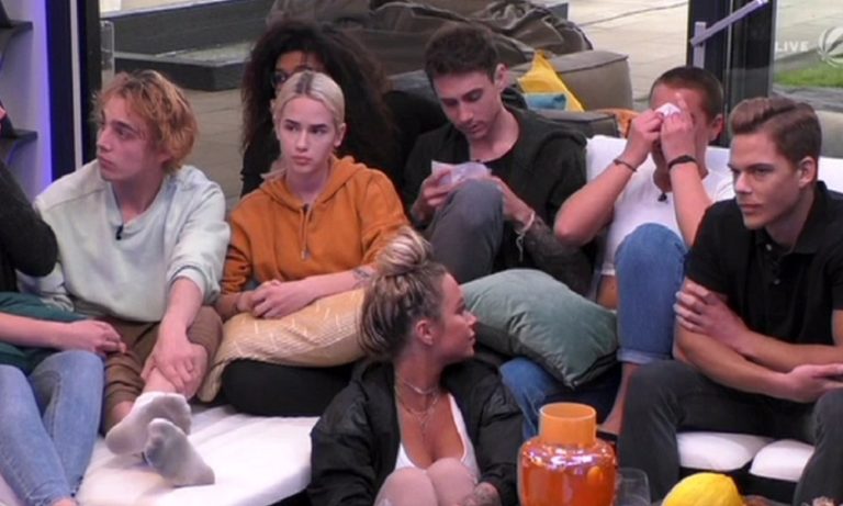 Οι παίκτες του γερμανικού Big Brother μαθαίνουν για τον κορονοϊό και βάζουν τα κλάματα (vid)