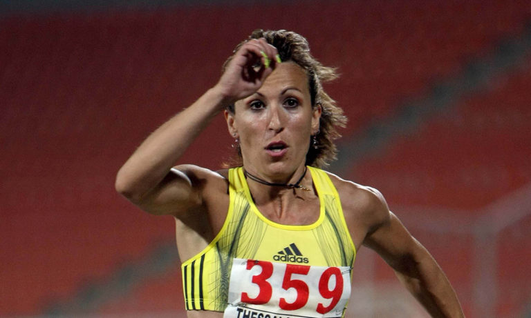 Δεβετζή: «Εμείς είμαστε μαλάκες που μένουμε μέσα;» (pic)