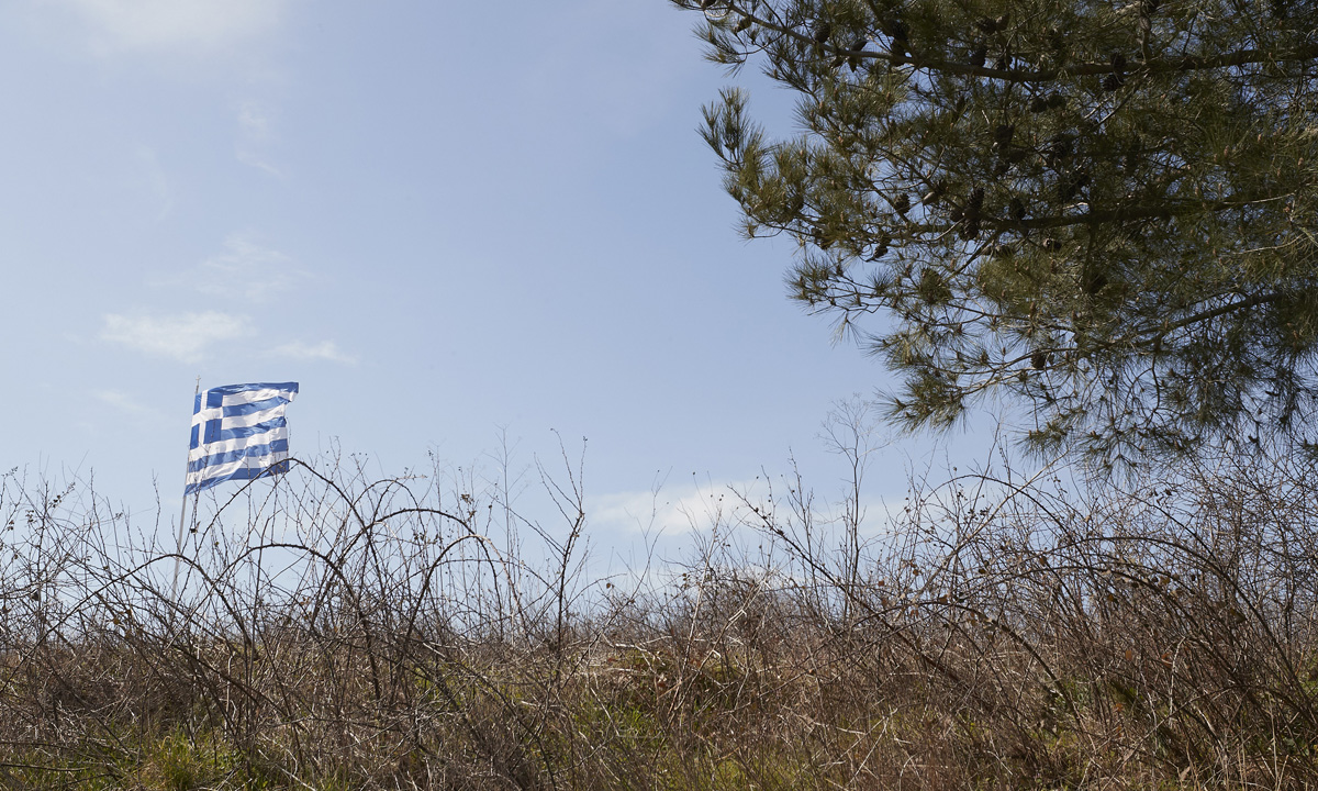 Έβρος: Ανάκρουση του Εθνικού Ύμνου μπροστά στην ελληνική σημαία