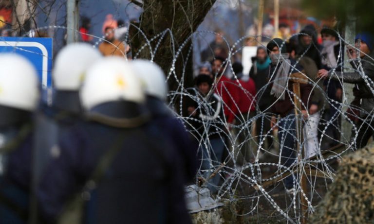 Προκλήσεις Τούρκου υφ. Εξωτερικών – Μιλάει για συνθήκες Άουσβιτς στον Έβρο