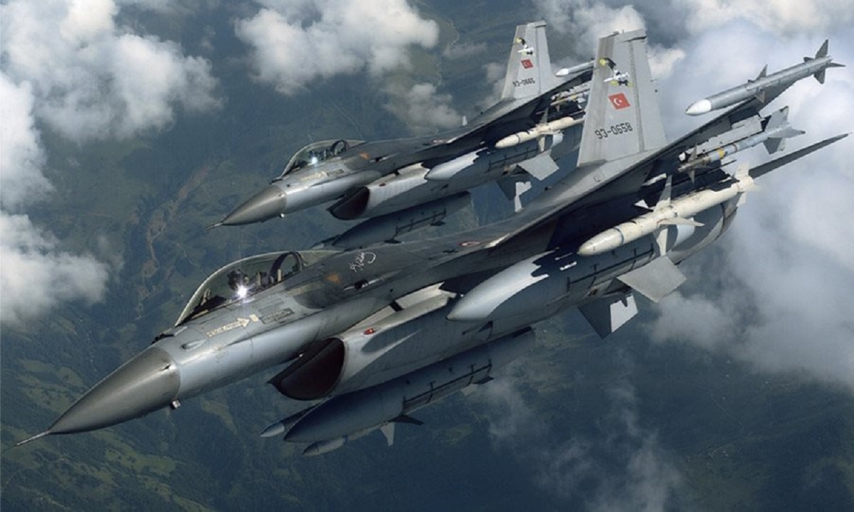 Νέες προκλήσεις στο Αιγαίο: Τουρκικά F-16 πάνω από Φαρμακονήσι και Αγαθονήσι