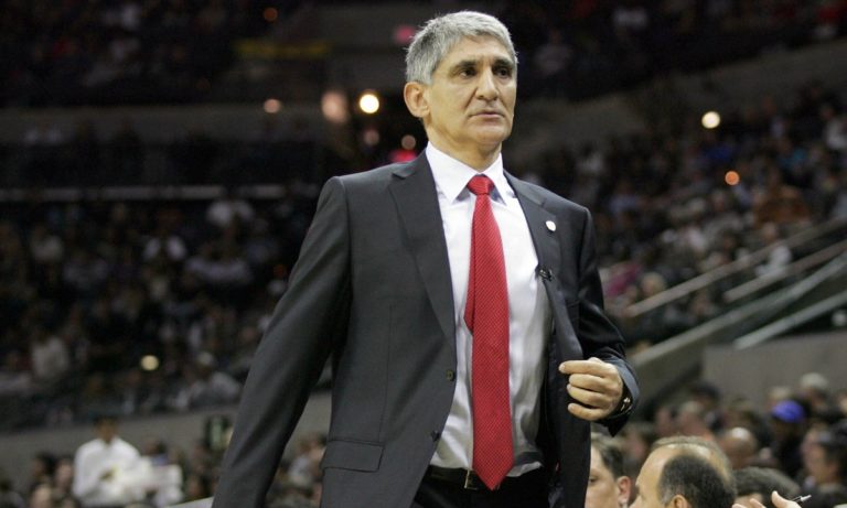 Γιαννάκης: «Να δώσουμε μια μεγάλη ασίστ, να δώσουμε αίμα»