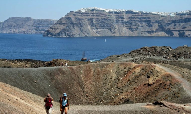 Ηφαίστειο Σαντορίνης: Υπαρκτός ο κίνδυνος ενεργοποίησης!