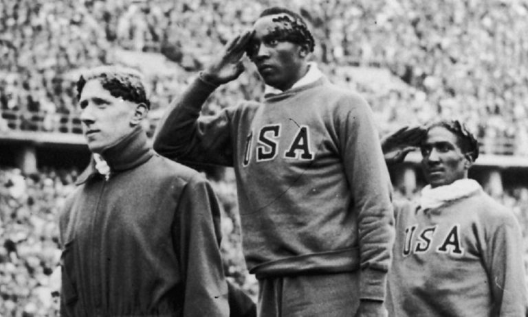 Τζέσε Όουενς: Ο Ολυμπιονίκης που ταπείνωσε τον Χίτλερ, αλλά αγνοήθηκε απ’ τον Ρούζβελτ