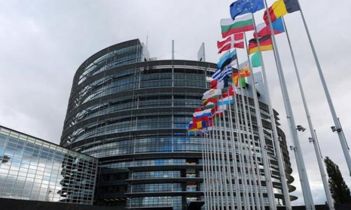 Κορονοϊός: Πρώτος νεκρός στο Ευρωπαϊκό Κοινοβούλιο
