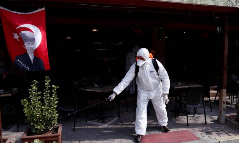 Τουρκία: Διπλασιασμός κρουσμάτων – Και τέταρτος νεκρός