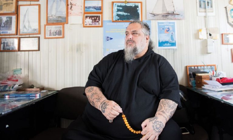 «Τώρα είσαι ελεύθερος άνθρωπε να υπακούς» (vid)