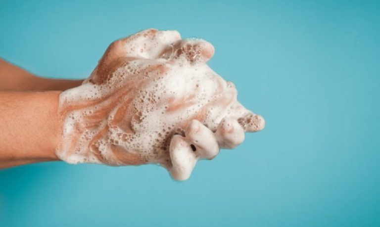 Κορονοϊός: Τόσα δευτερόλεπτα χρειάζονται ώστε να πλύνετε σωστά τα χέρια σας (vid)