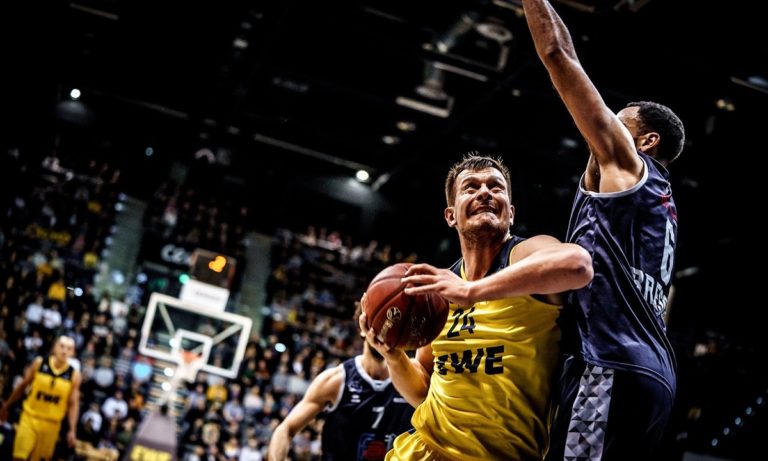 Μαχάλμπασιτς: «Να κρατήσουμε χαμηλά τον Προμηθέα»