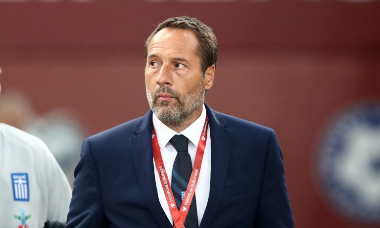 Φαν’τ Σχιπ: Το «μένουμε σπίτι» με μία σκούπα στο χέρι (vid)