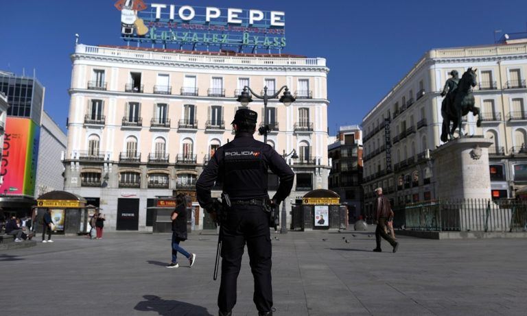 Κορονοϊός – Ισπανία: 67 θάνατοι μέσα σε μία ημέρα – Στους 558 οι νεκροί (vids)