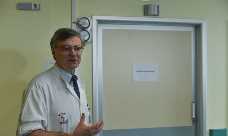 Τσιόδρας: «Θα χρειαστεί να διασωληνωθούν και άλλοι»!