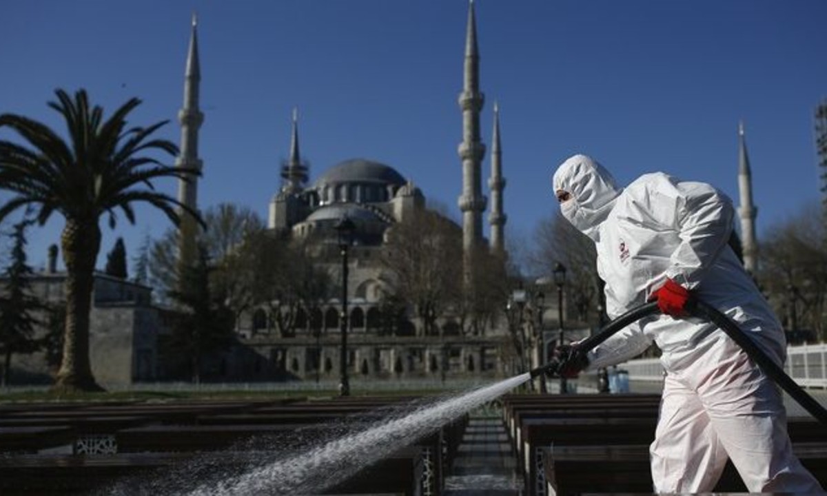 Κορονοϊός – Τουρκία: Σταθερός ο ρυθμός ανόδου κρουσμάτων και θανάτων (pic)