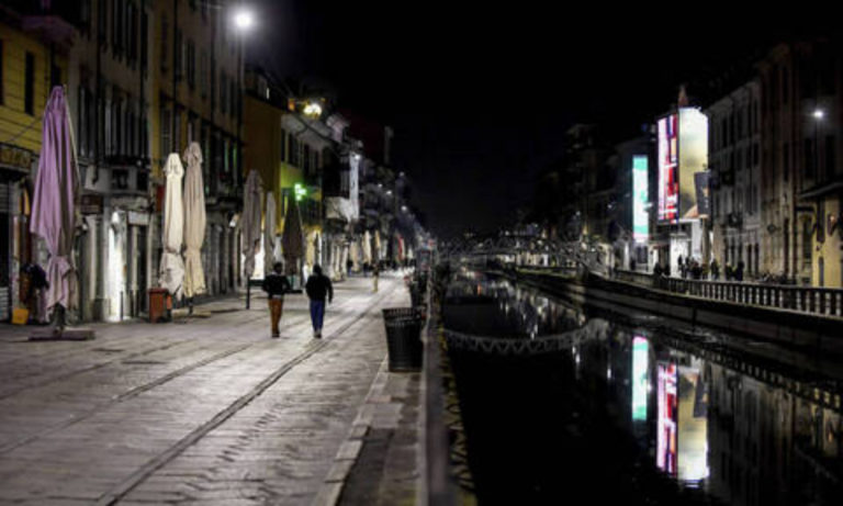 Κορονοϊός: Συγκλονίζουν οι οπαδοί της Νάπολι! Τι έκαναν για να δώσουν κουράγιο (video)