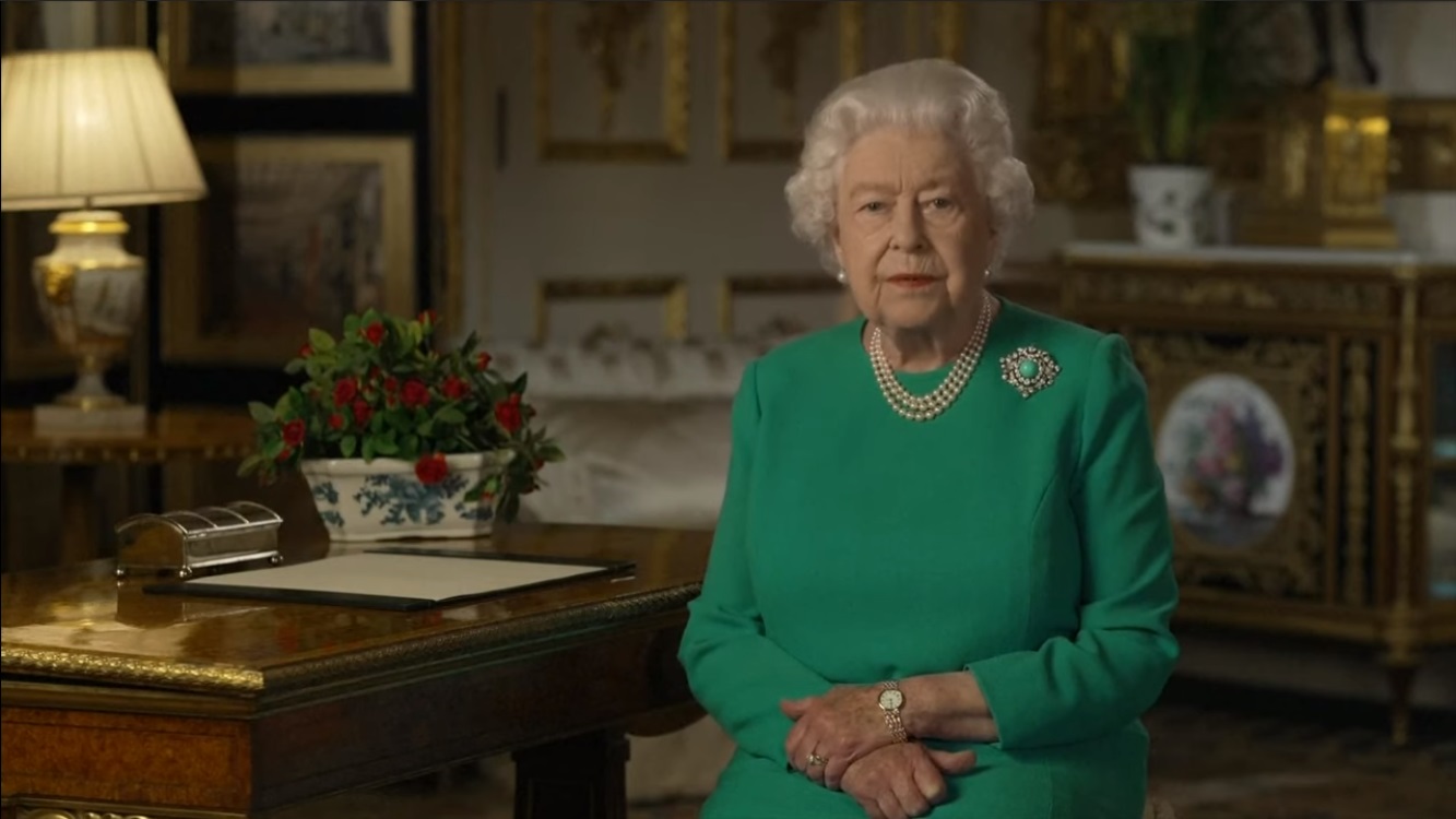 Βασίλισσα Ελισάβετ: «Θα νικήσουμε τον κορονοϊό, θα είμαστε ξανά μαζί με τις οικογένειές μας» (vid)