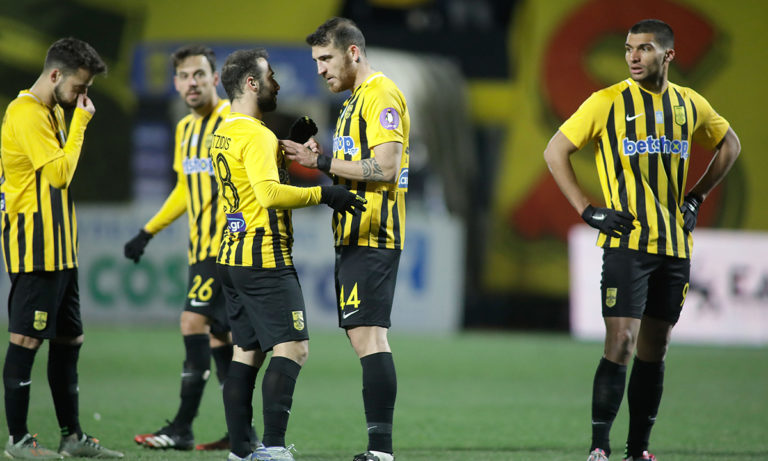 Εν ενεργεία παίκτης του Άρη με φανέλα του Ολυμπιακου; (pic)