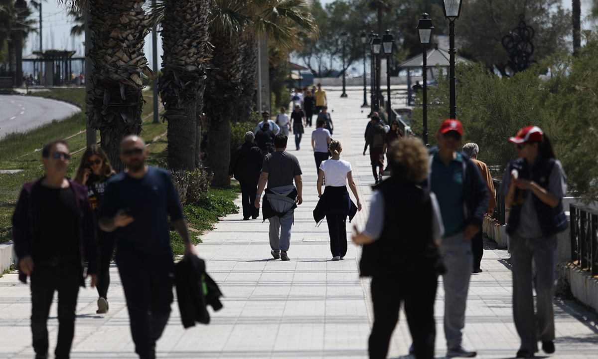 Κορονοϊός: Έξοδος από την καραντίνα σε πέντε στάδια