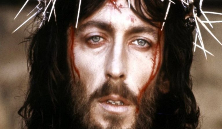 Πως είναι σήμερα ο ηθοποιός του Ιησούς από τη Ναζαρέτ;