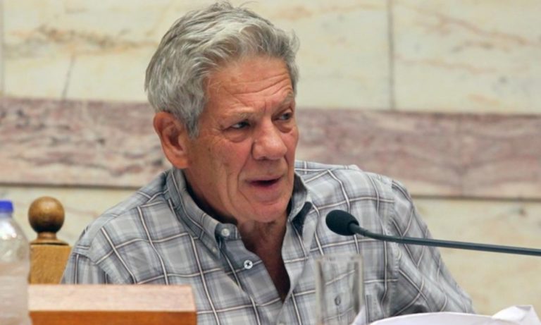 Μπαλαούρας για τη φωτογραφία με Γλέζο: «Ζητώ ειλικρινά συγγνώμη, ήταν λάθος» (pic)