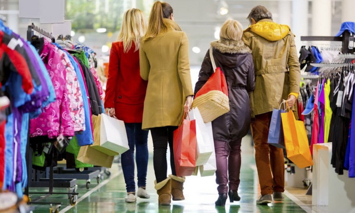 Κορονοϊός: Να βγαίνουν οι άνδρες για ψώνια γιατί οι γυναίκες είναι… αναποφάσιστες!
