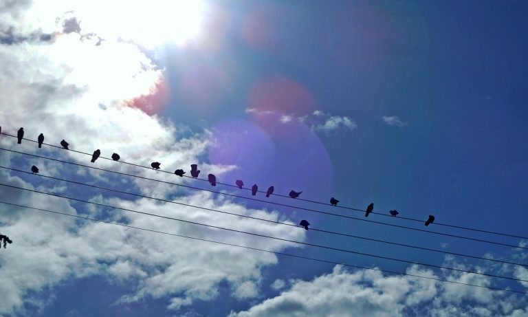 Καιρός 30/4: Γενικά αίθριος, με πρόσκαιρες νεφώσεις