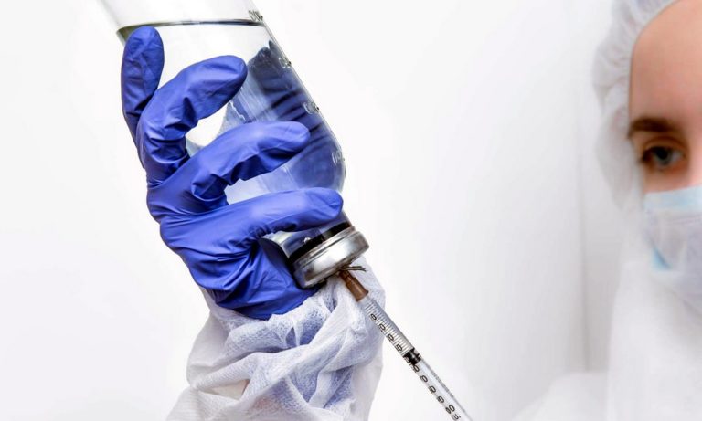 Κορονοϊός: Πρώτη χώρα η Ελλάδα που ξεκινά τη χορήγηση κολχικίνης