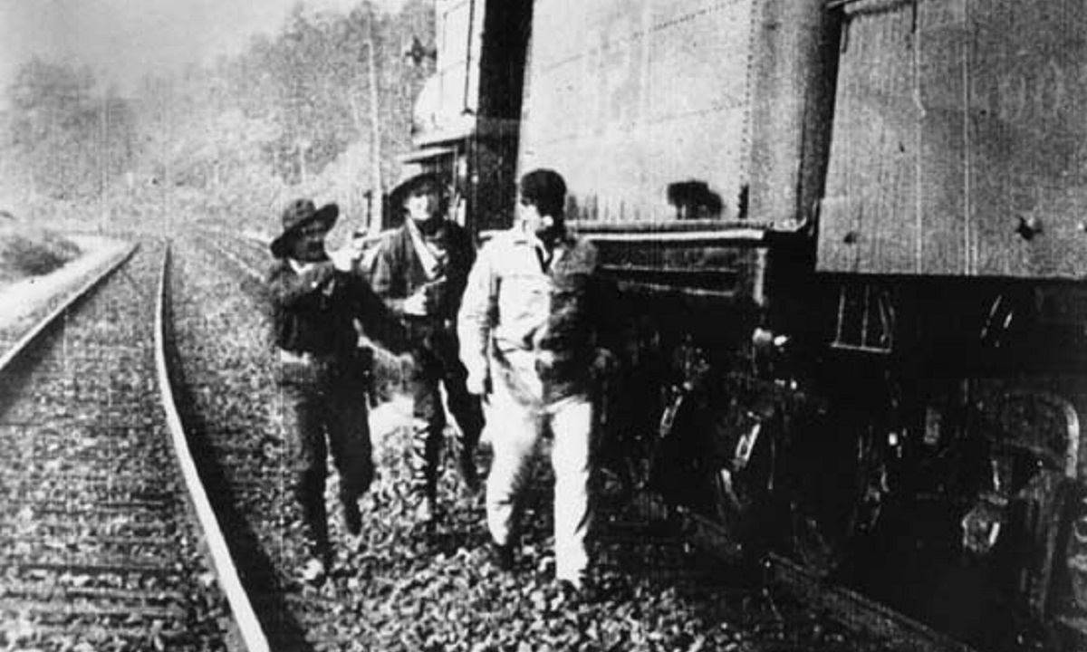 1924: Η πρώτη ληστεία τρένου στην Ελλάδα είχε περούκες, μούσια και θύμα έναν Υπουργό