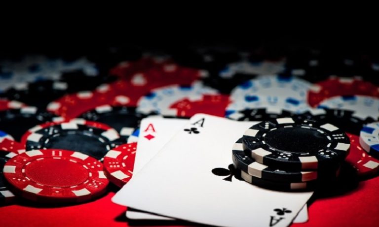 Κορονοϊός: «Έσπασαν» την καραντίνα για να παίξουν πόκερ