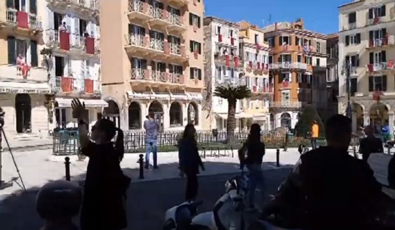 Έπεσαν και φέτος τα κανάτια στην Κέρκυρα