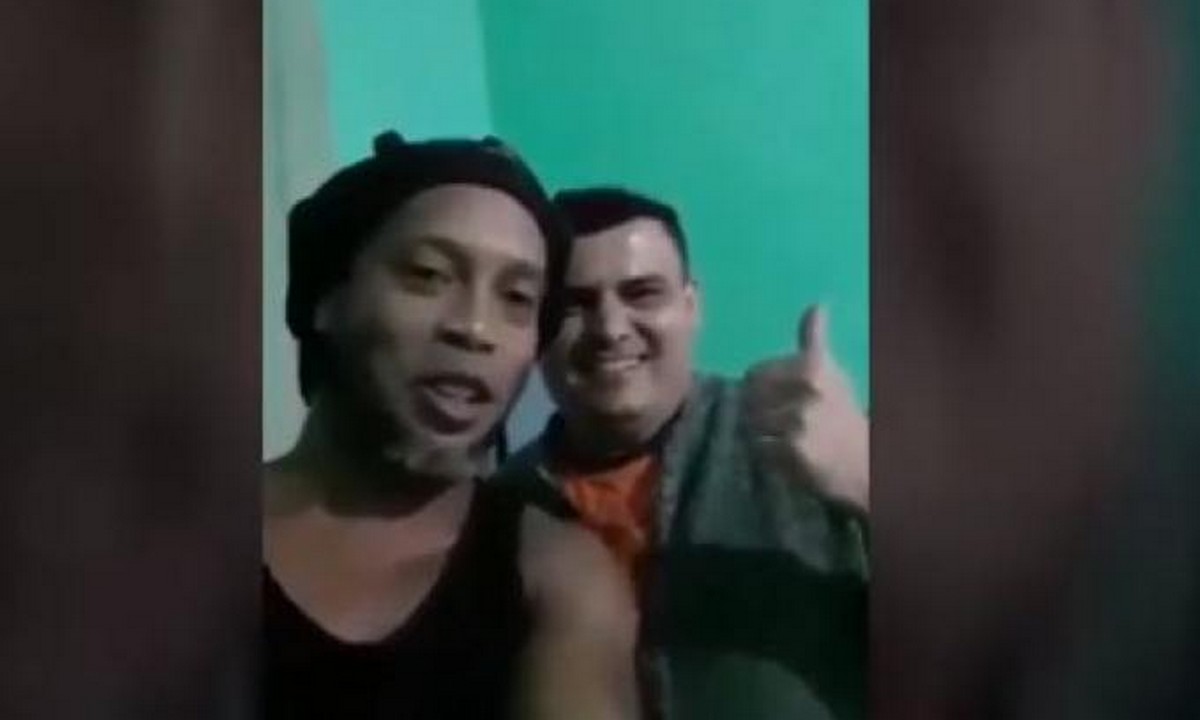 Ροναλντίνιο: Βίντεο μέσα από το κελί του