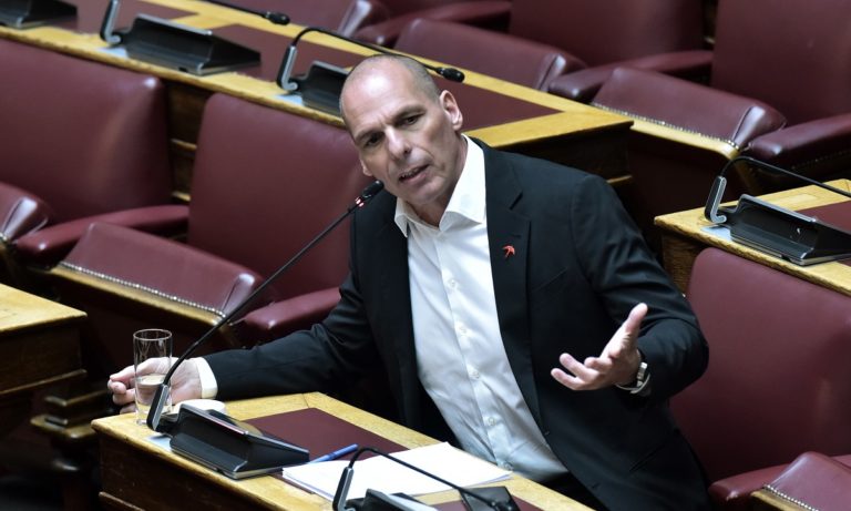 Βαρουφάκης για επεισόδιο στην Αίγινα: «Λασπολογία, δεν αρνήθηκα τον έλεγχο»