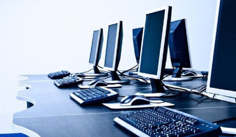 Κορονοϊός: Δίνουν δωρεάν υπολογιστές από το κράτος στους μαθητές – Δείτε την προθεσμία 