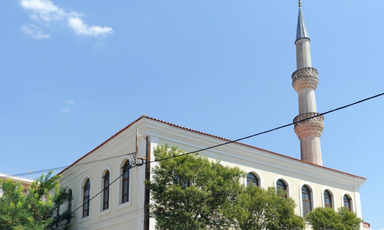 Κομοτηνή: Ανοικτό τζαμί με μεγάφωνο! (vid)