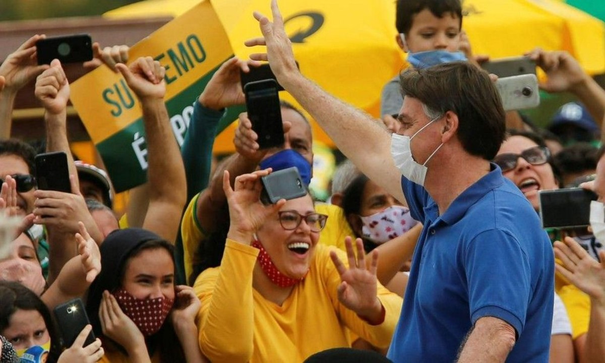 Βραζιλία: O Μπολσονάρου πήγε σε συγκέντρωση διαμαρτυρίας για τα μέτρα καραντίνας