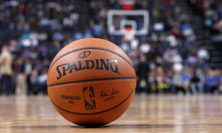 NBA: Τίτλοι τέλους για την Spalding, επιστρέφει η Wilson (pic)