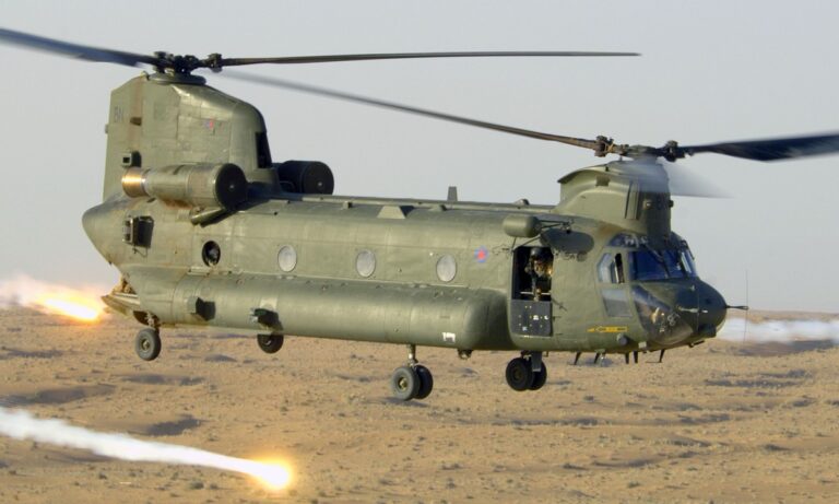 Αεροπορία: Ενισχύεται με πανίσχυρα Chinook
