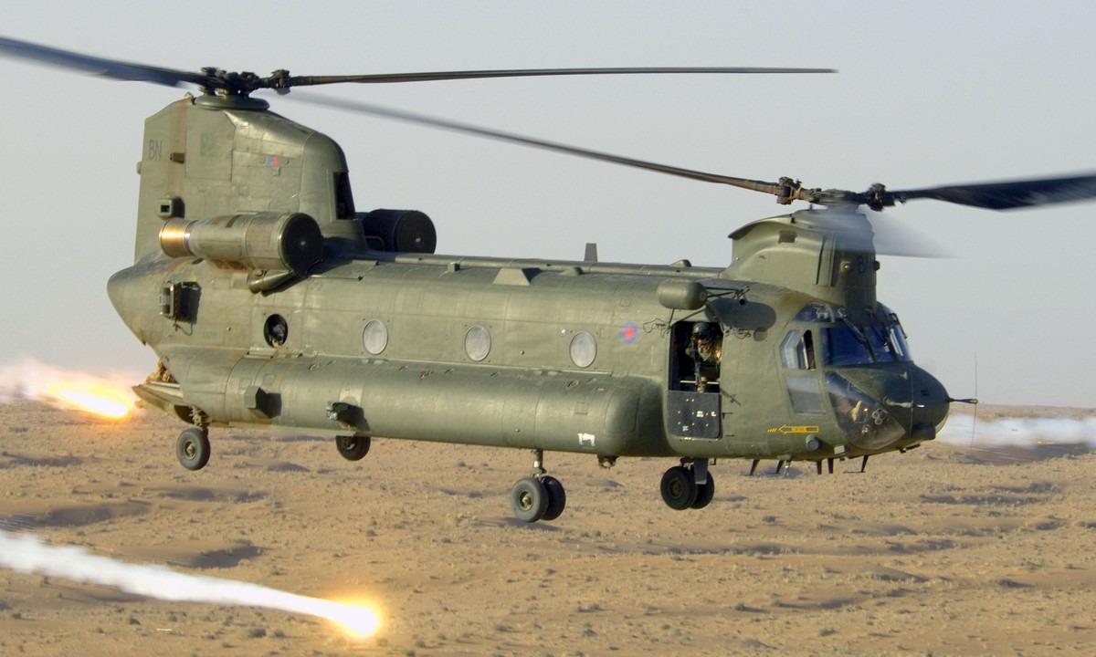 Αεροπορία: Ενισχύεται με πανίσχυρα Chinook