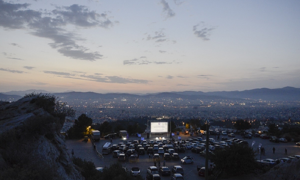 Drive- in cinema: Και στον λόφο του Λυκαβηττού