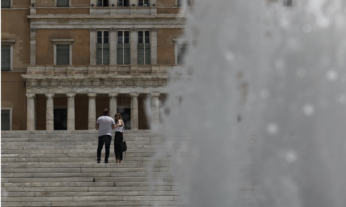 Καιρός 20/5: Ζέστη αλλά και μικρή πτώση θερμοκρασίας (vids)