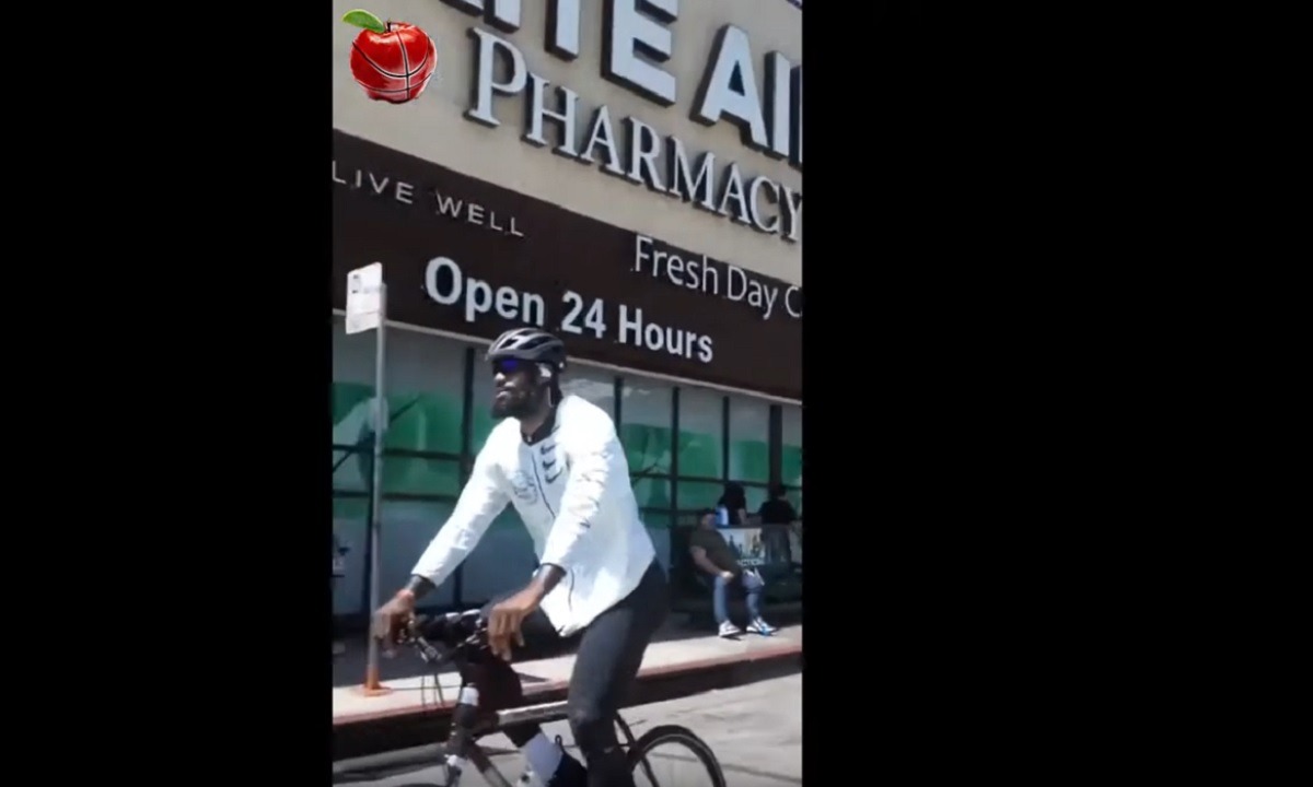 NBA: ΛεΜπρόν, Άντονι Ντέιβις, Τζέι Αρ Σμιθ κάνουν ποδήλατο στους δρόμους στο Λος Άντζελες! (vid)