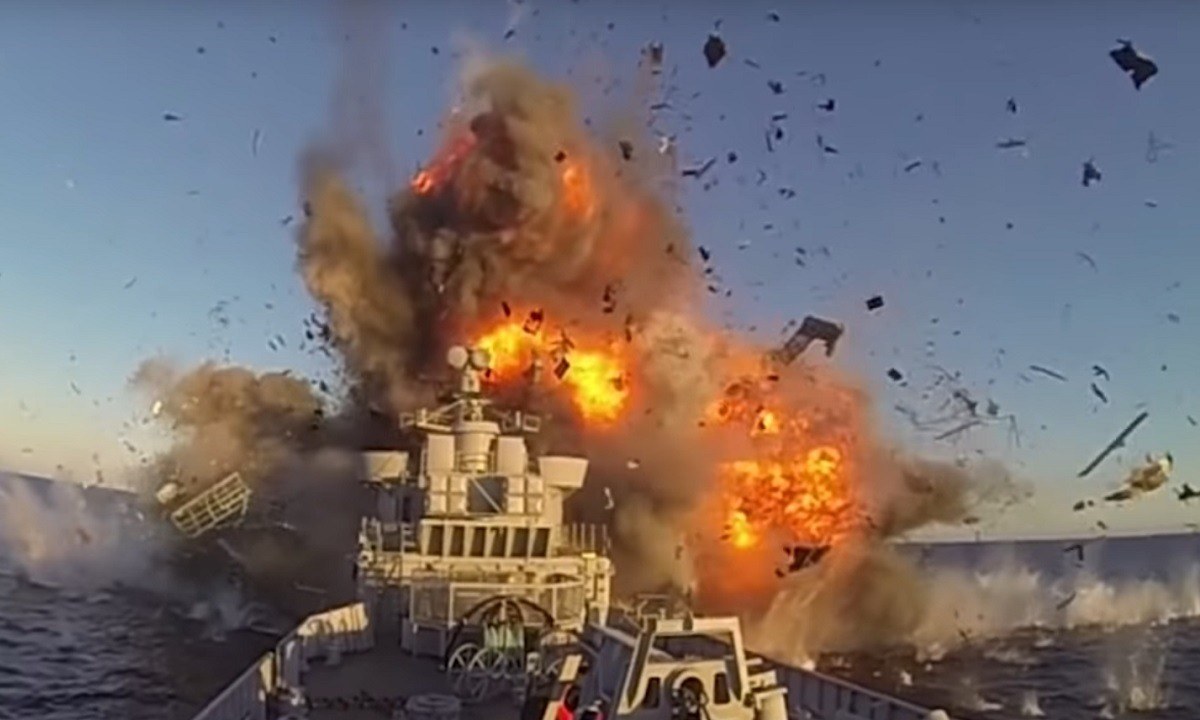 Fake news το βίντεο με τον πύραυλο που χτυπά και βυθίζει ιρανικό πλοίο
