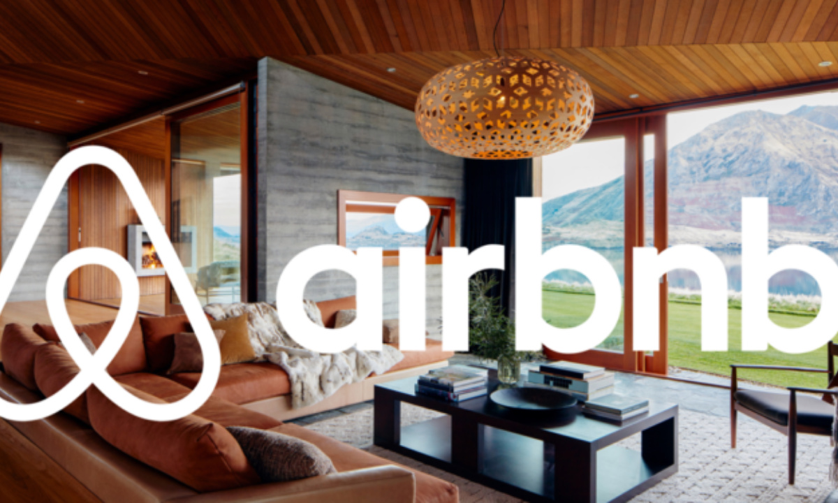 Airbnb: Έκανε μαζικές απολύσεις!