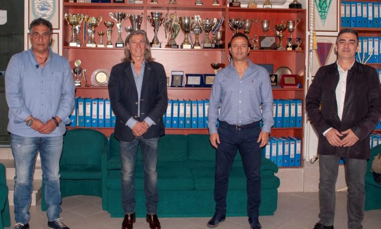 Σε επαγγελματικά πρότυπα ο Αχαρναϊκός