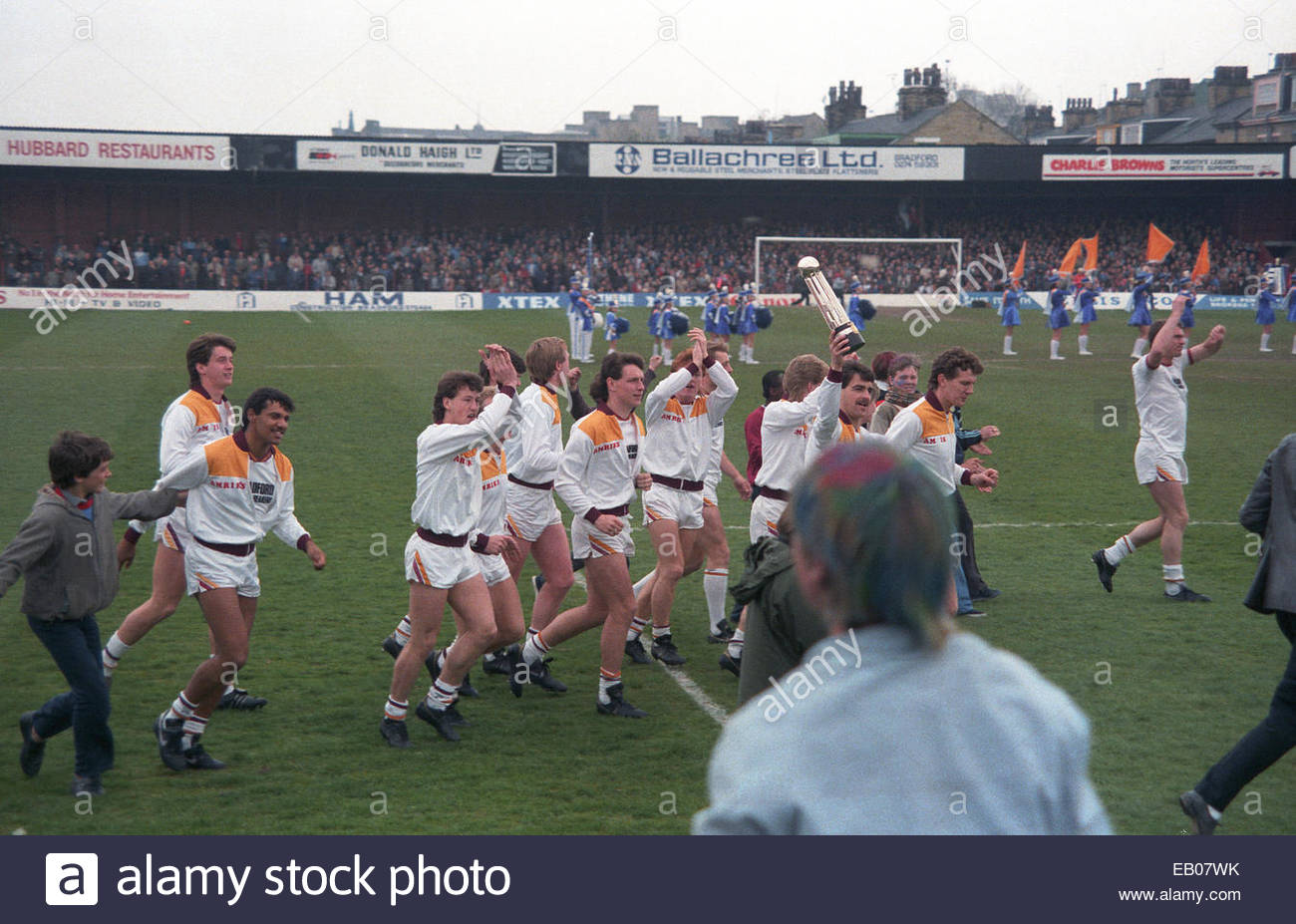 Η 11η Μαΐου του 1985 θα ήταν μία μεγάλη γιορτή για το Μπράντφορντ. Κατέληξε σε μία από τις τραγωδίες στην ιστορία του παγκοσμίου ποδοσφαίρου. 